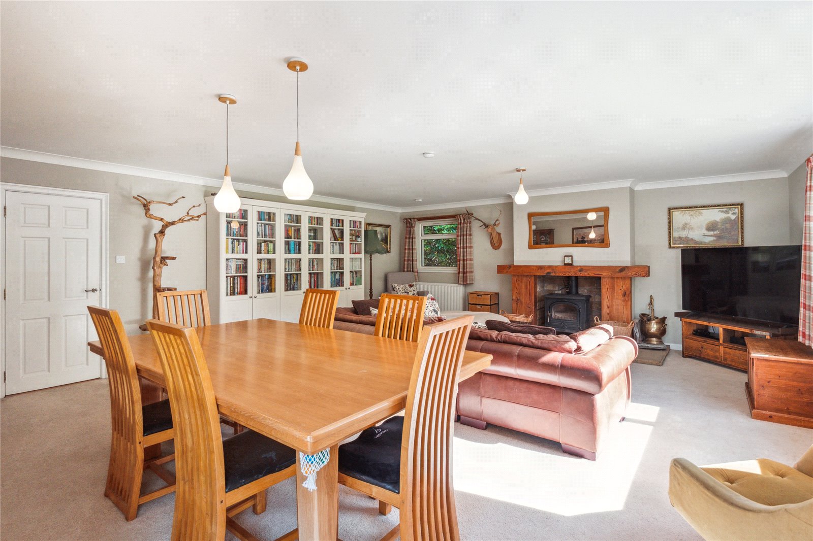 Sitting/Dining Room