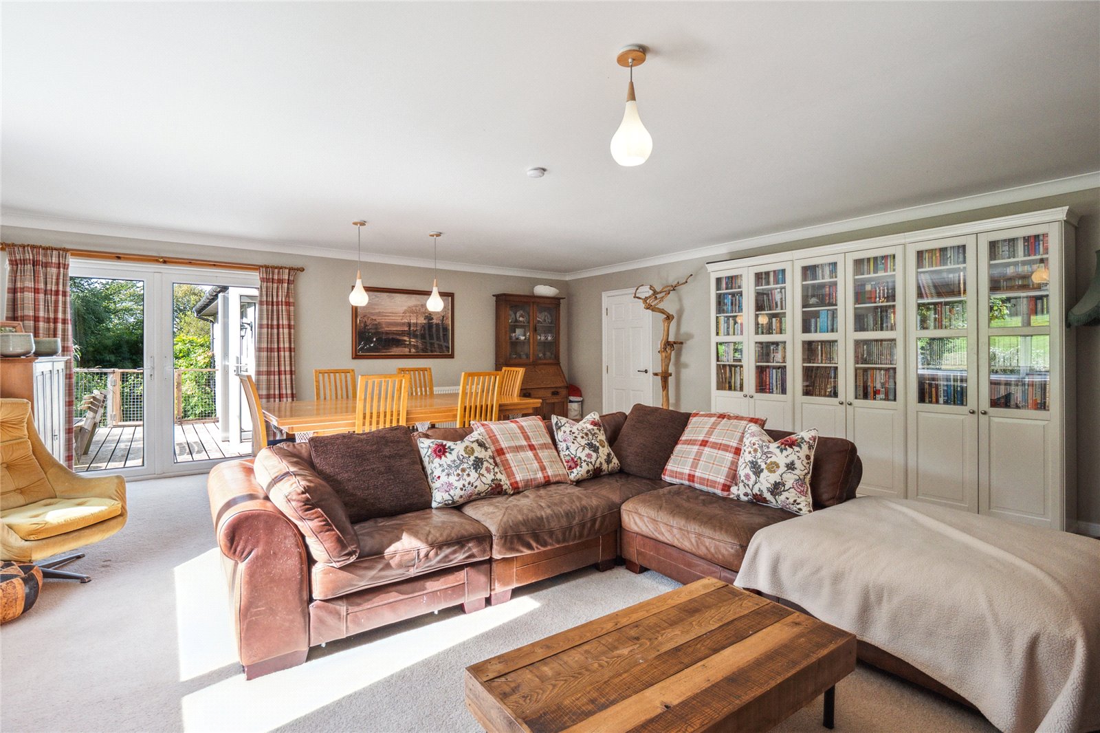 Sitting/Dining Room