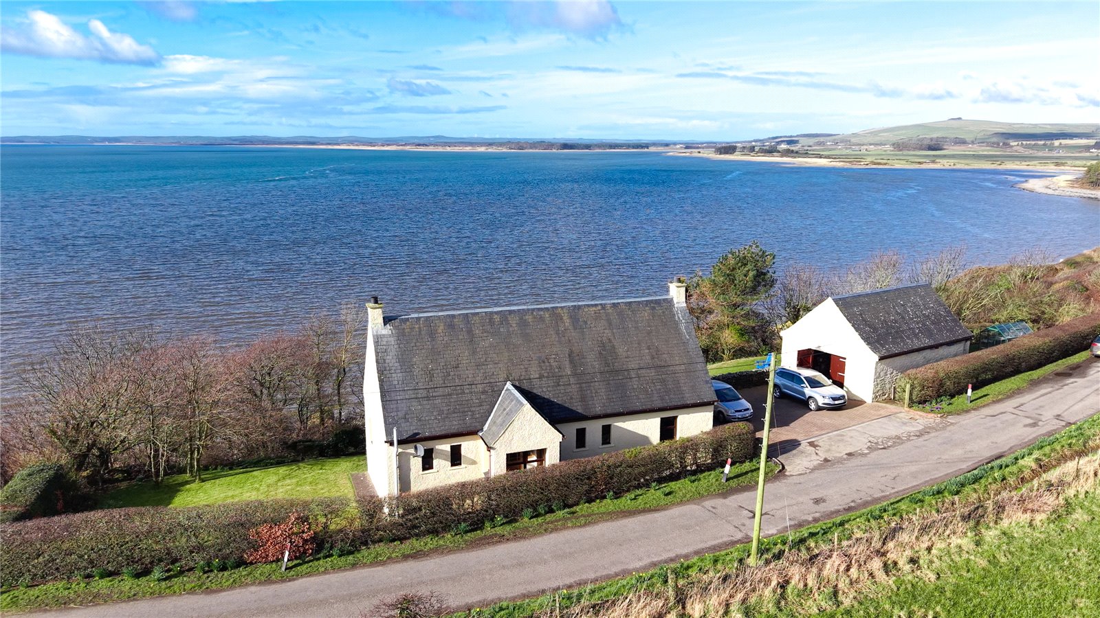 Bay Cottage & Garage